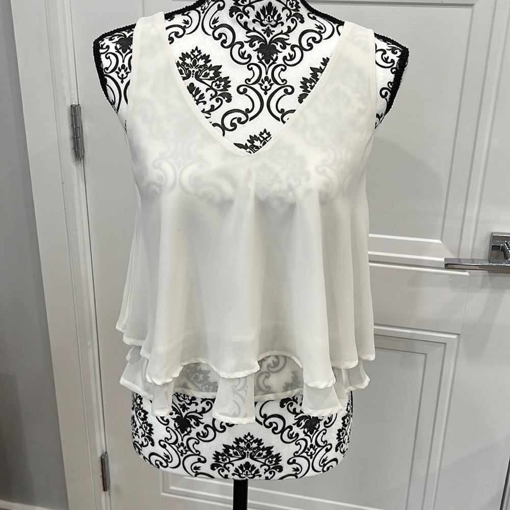 LUSH white women's flowy cropped summer tank shirt Small beachy boho flowy
